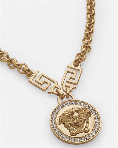 origine medusa versace|versace la medusa necklace.